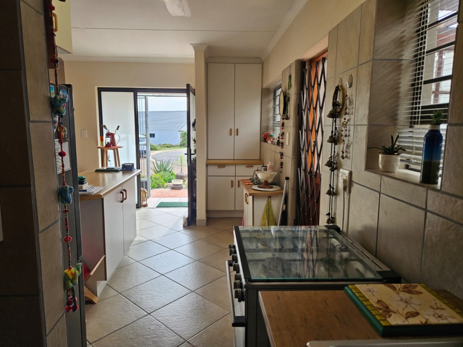 3 Bedroom Property for Sale in Stilbaai Wes Western Cape